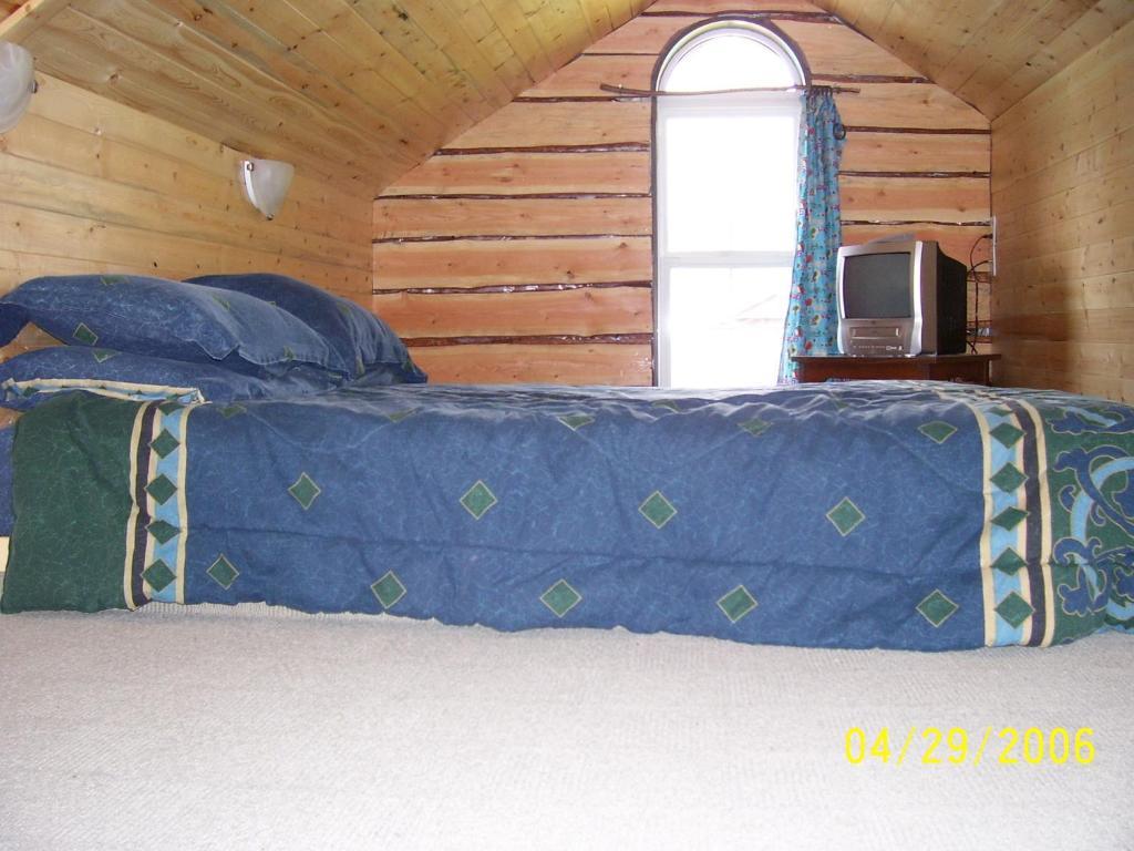 Steamboat Mountain Chalets Hotel Spillimacheen Room photo