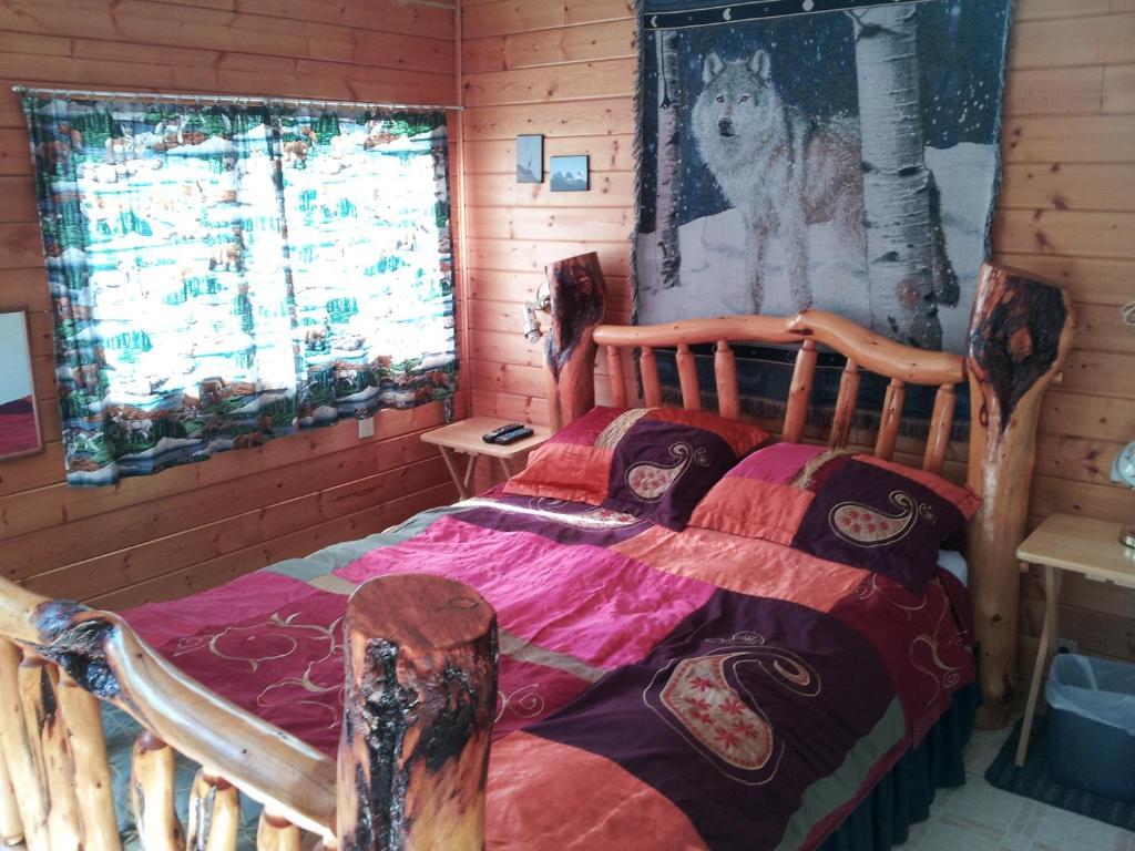 Steamboat Mountain Chalets Hotel Spillimacheen Room photo