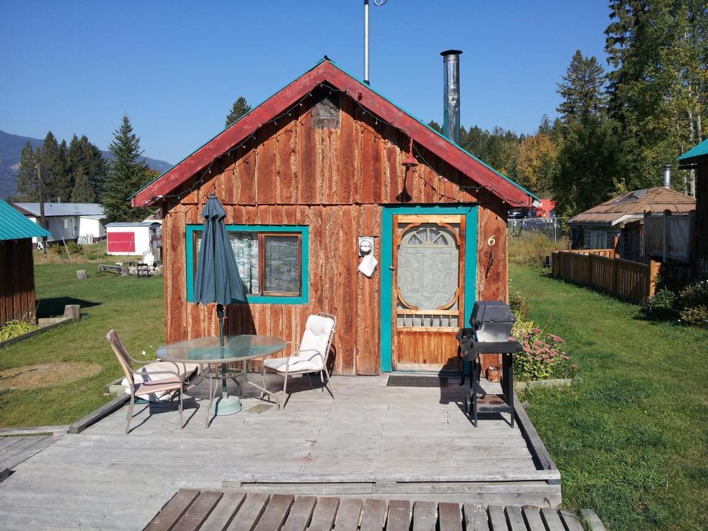 Steamboat Mountain Chalets Hotel Spillimacheen Exterior photo